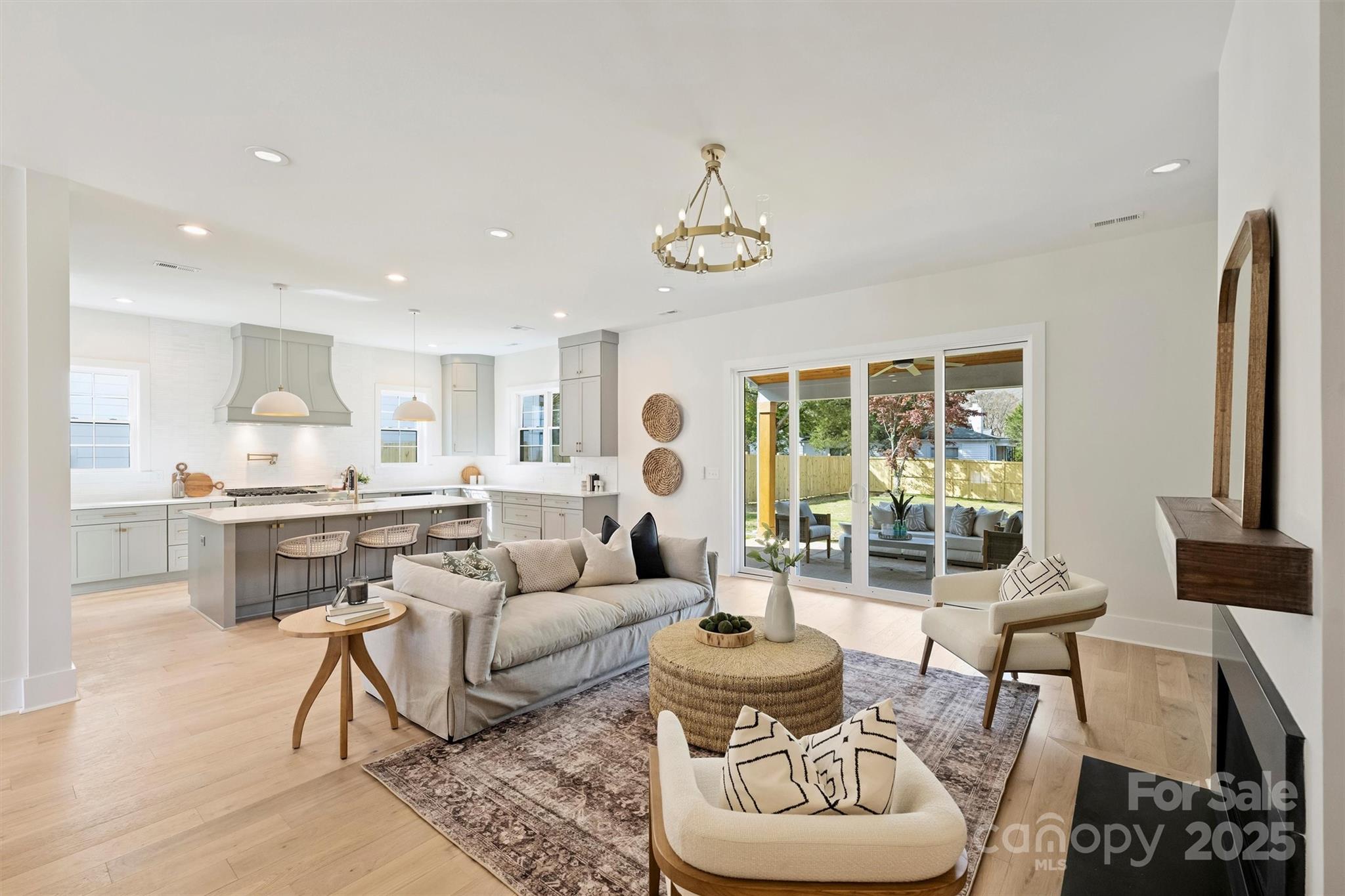571 Lyttleton Drive
