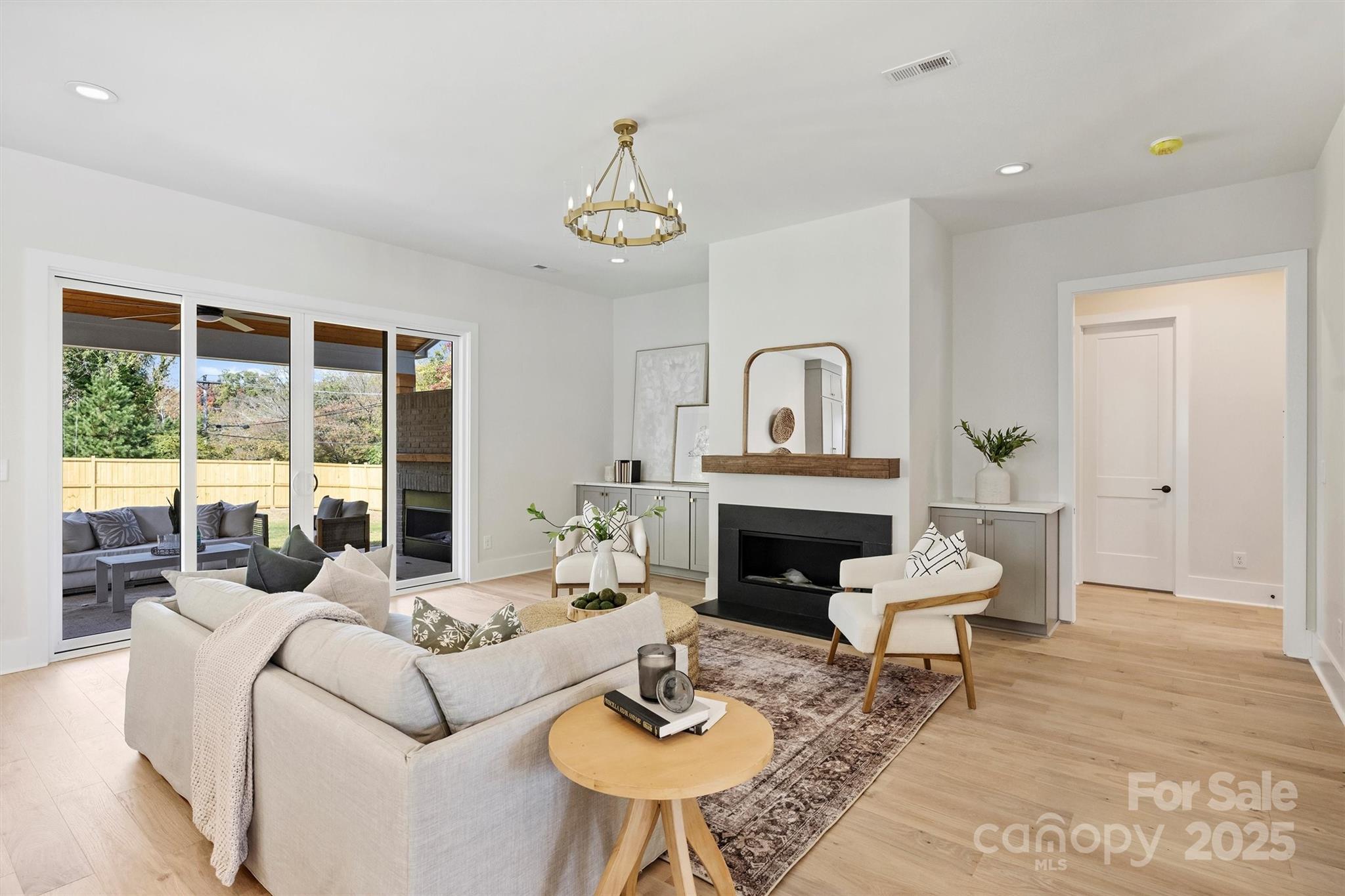 571 Lyttleton Drive