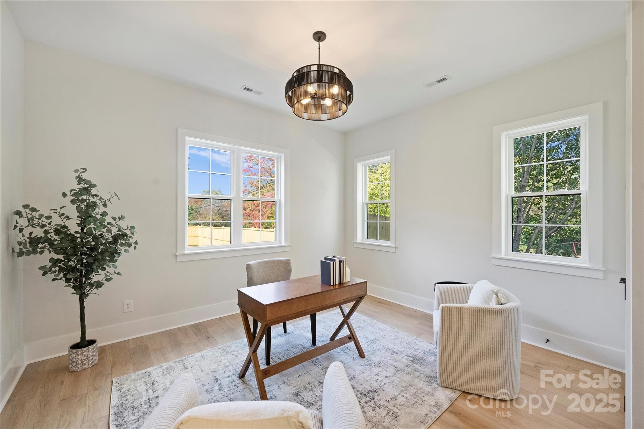 571 Lyttleton Drive