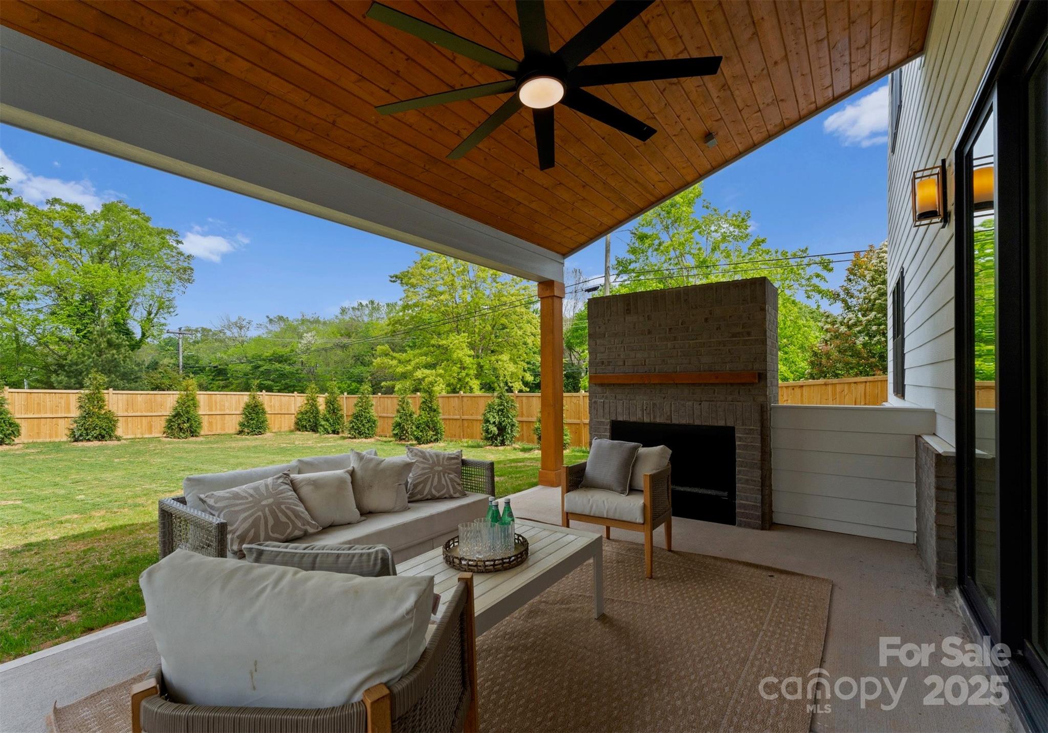 571 Lyttleton Drive