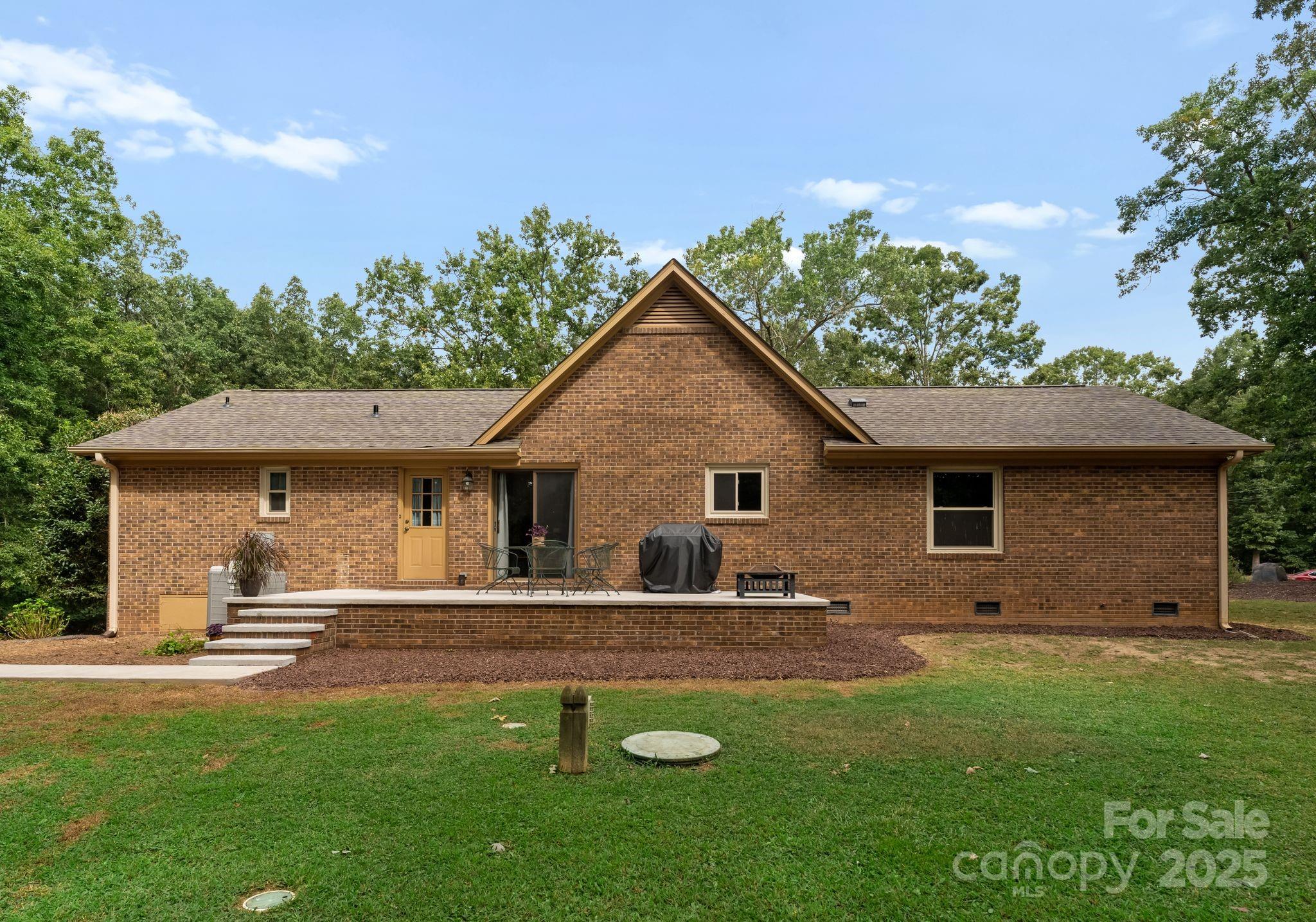 5008 Edith Oak Lane