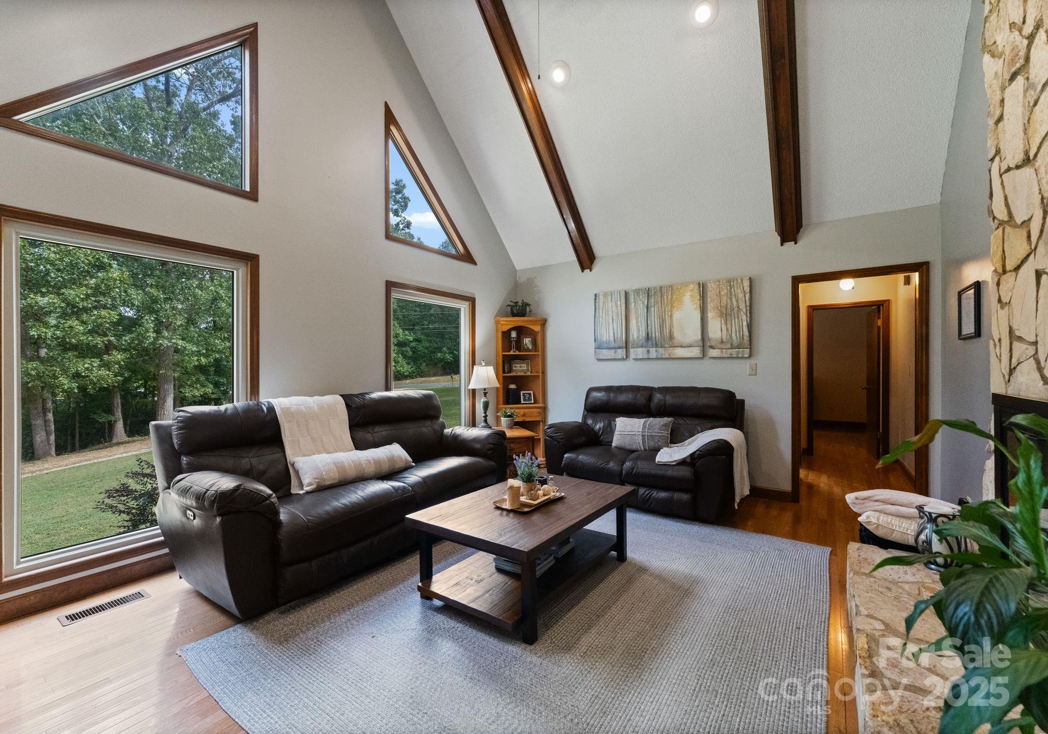 5008 Edith Oak Lane