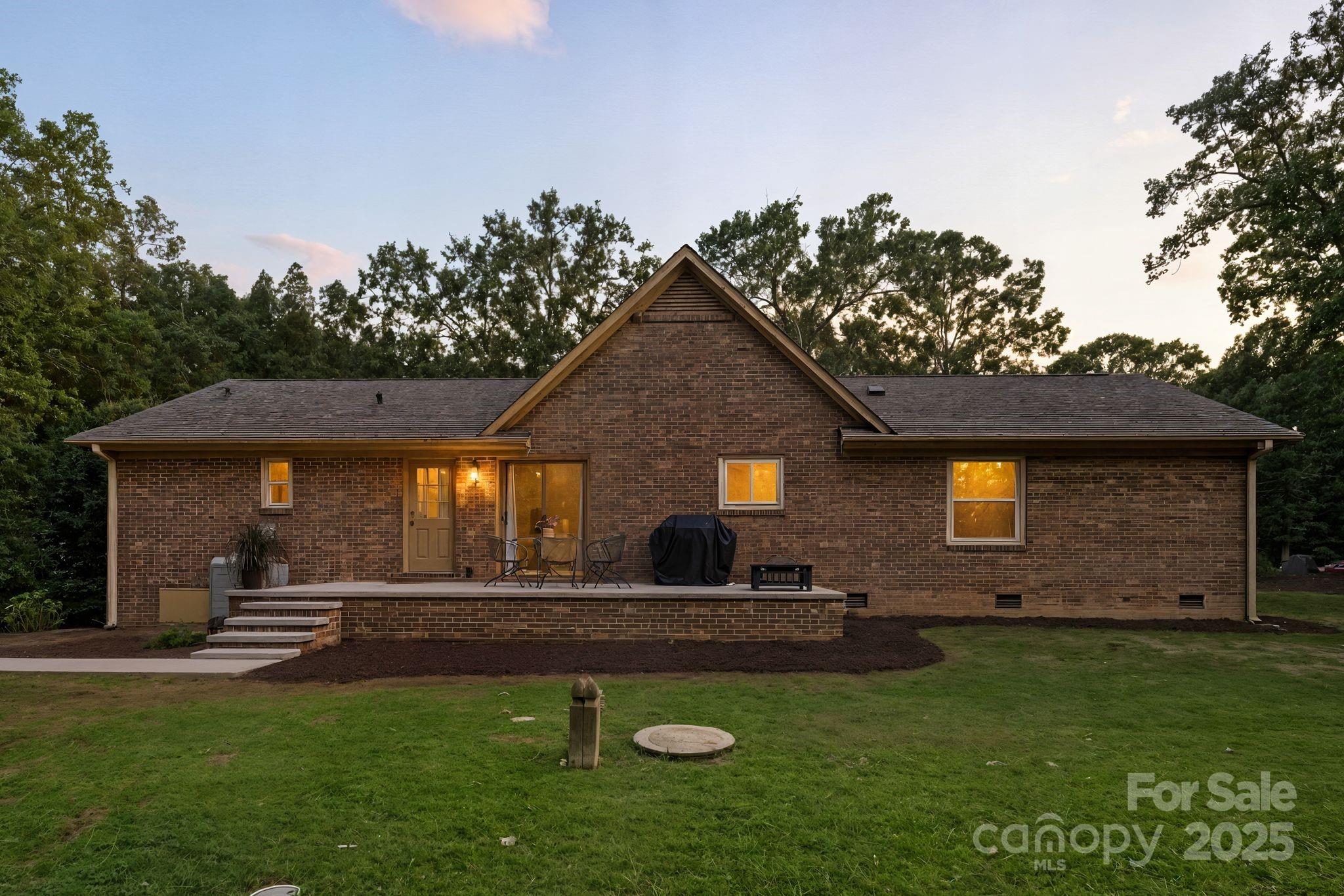 5008 Edith Oak Lane