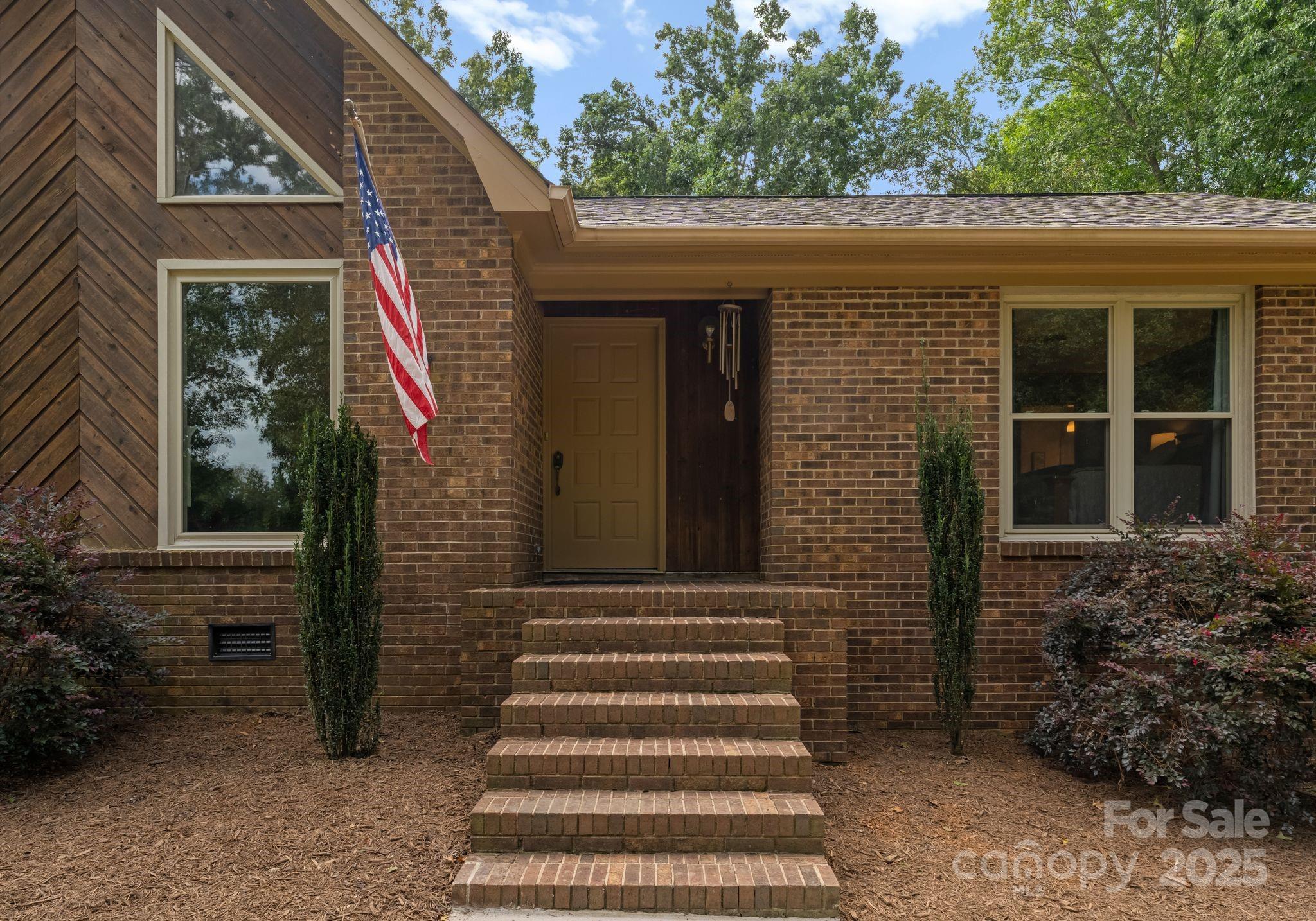 5008 Edith Oak Lane
