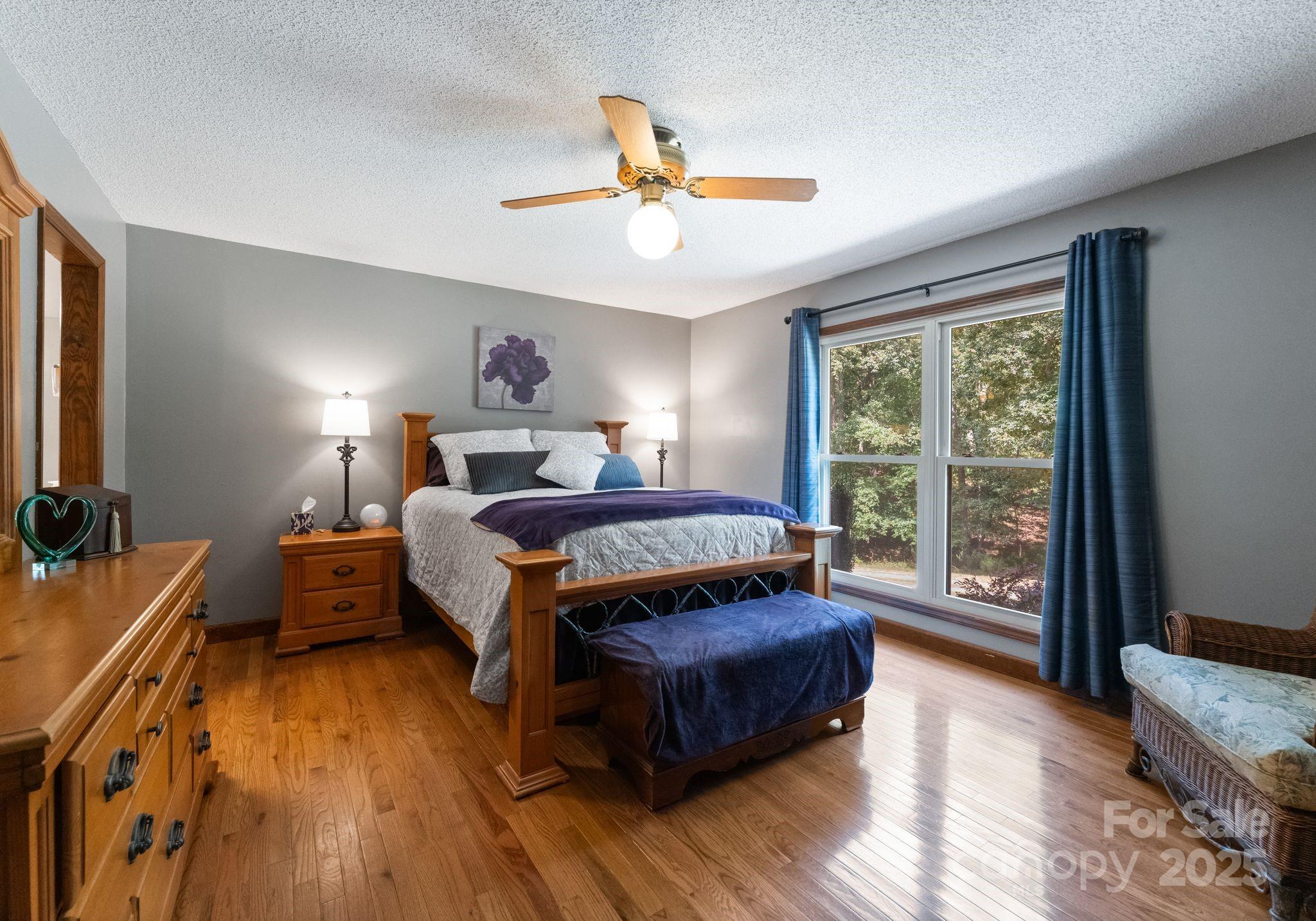 5008 Edith Oak Lane
