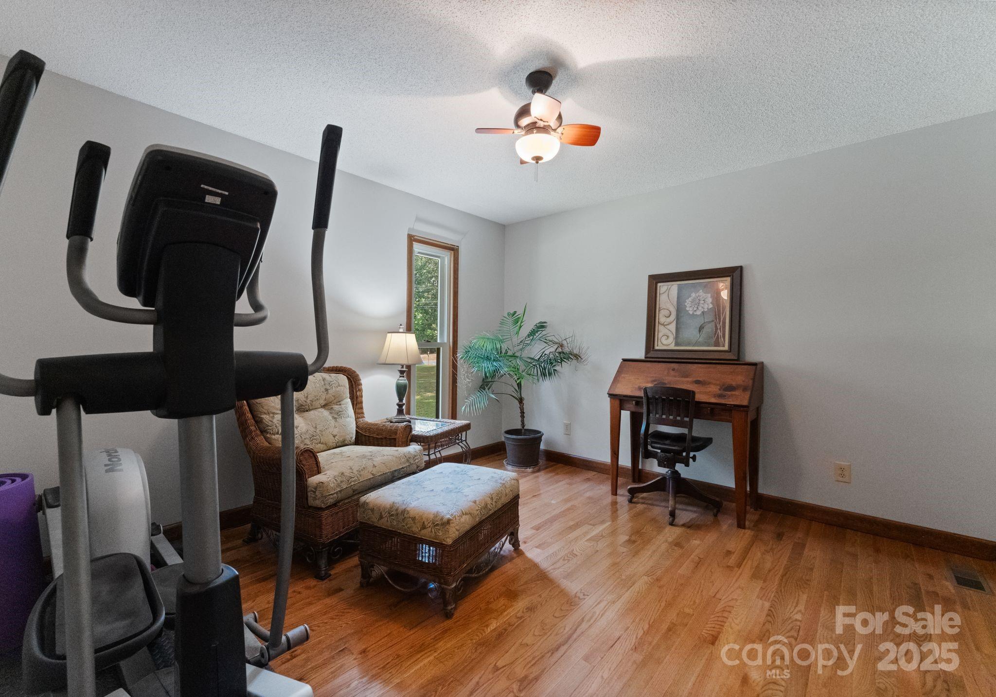 5008 Edith Oak Lane