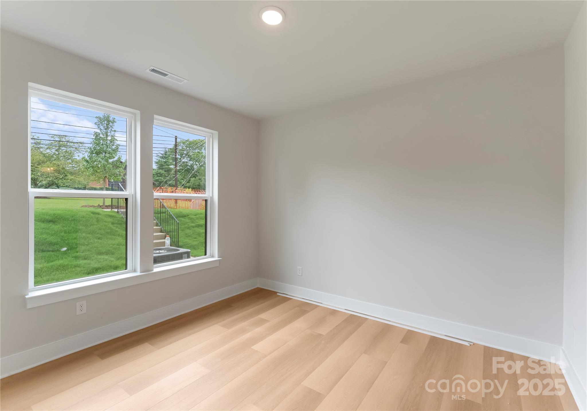 1527 W Rocky River Road