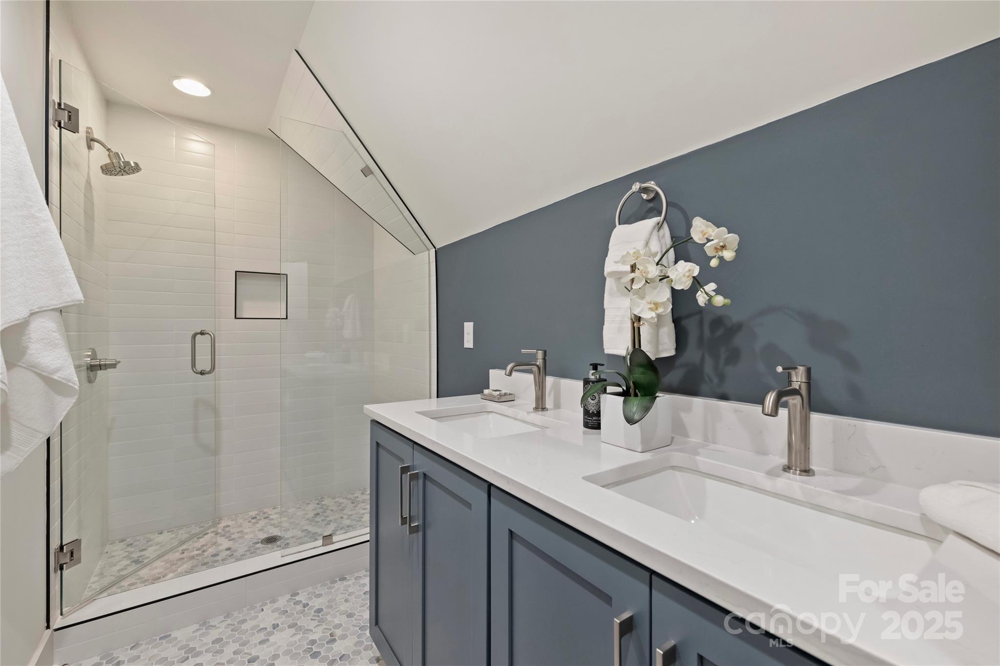 1724 Belvedere Avenue