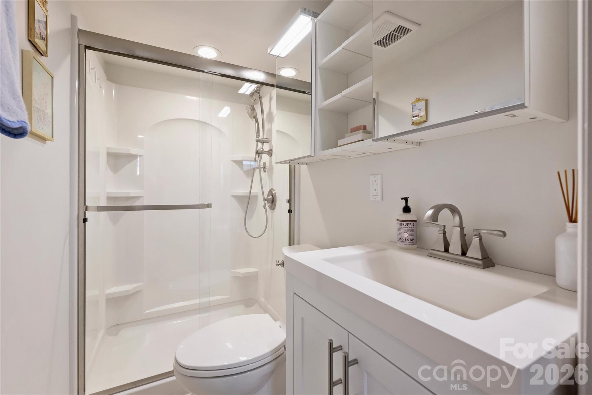 6021 Carpenter Drive