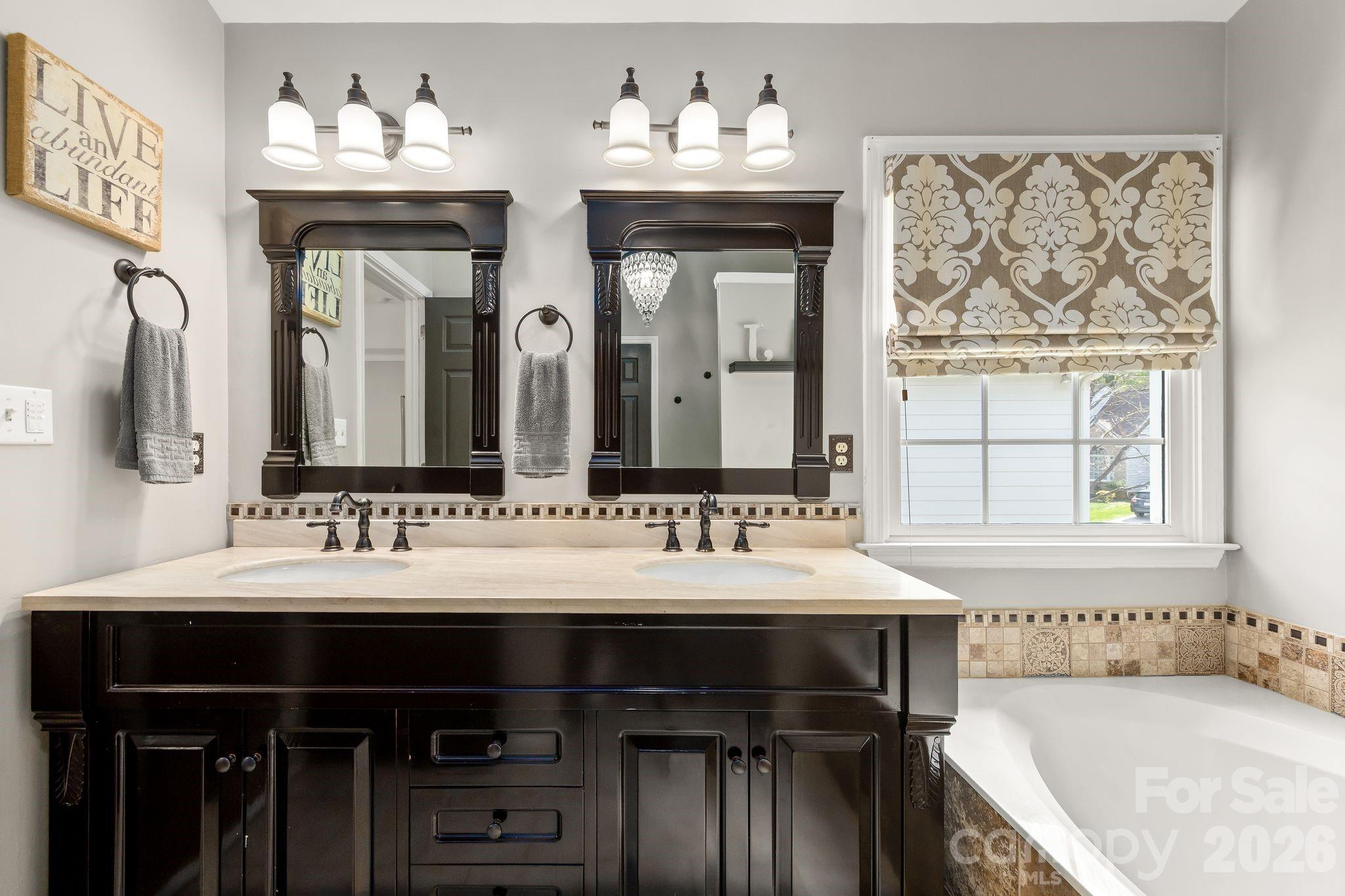 2112 Sablewood Drive