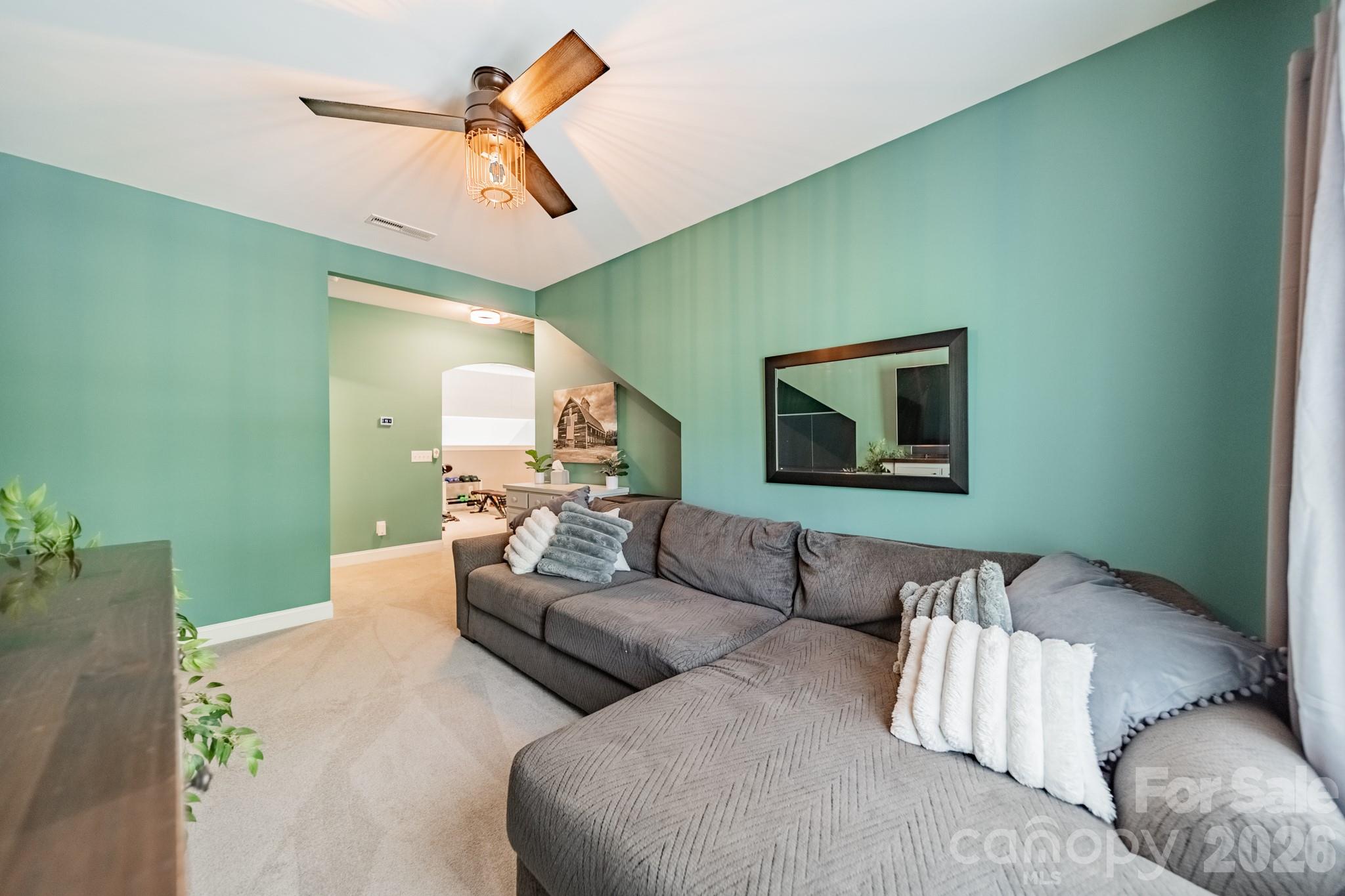 1204 Woodglen Lane