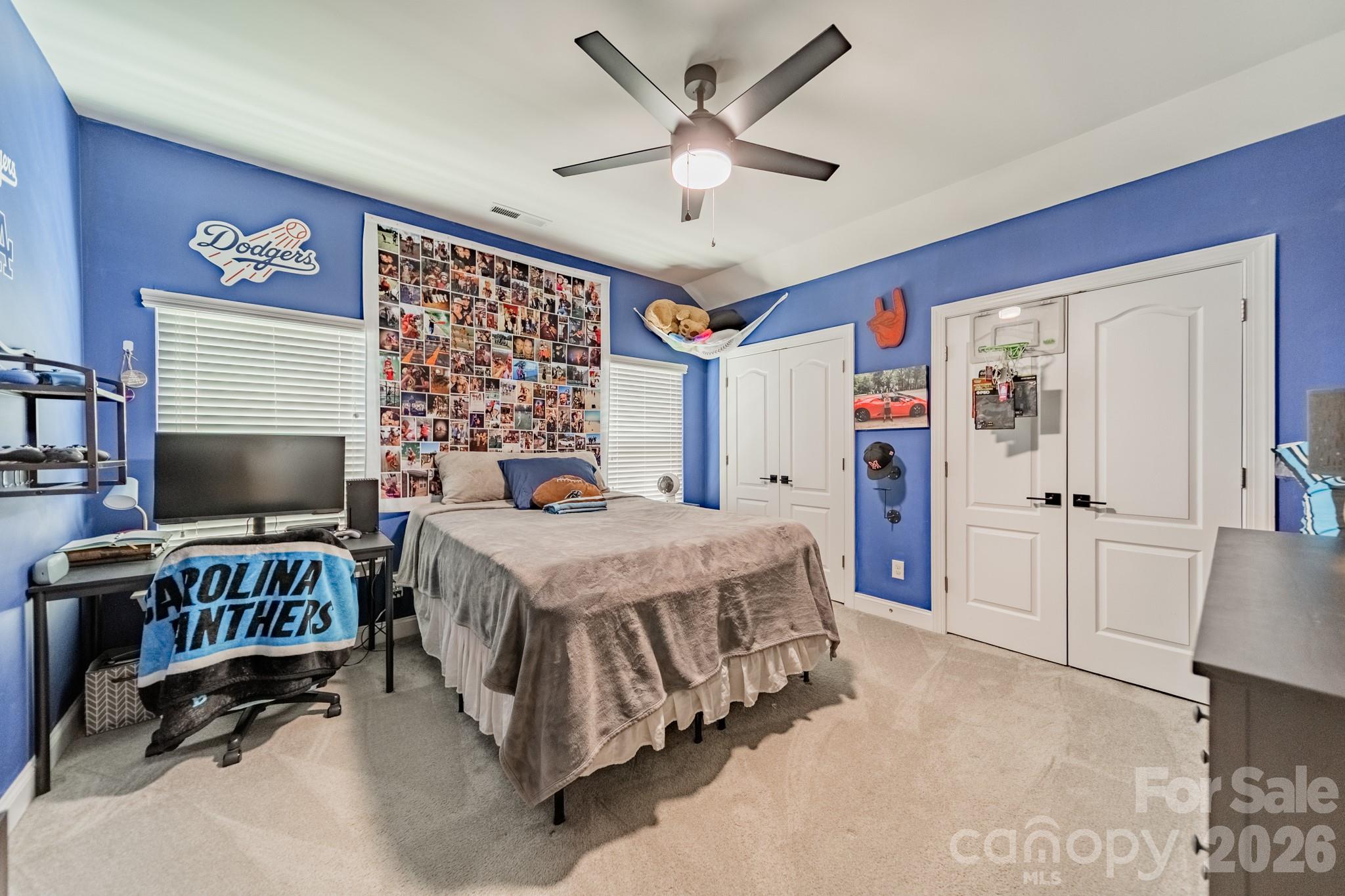 1204 Woodglen Lane