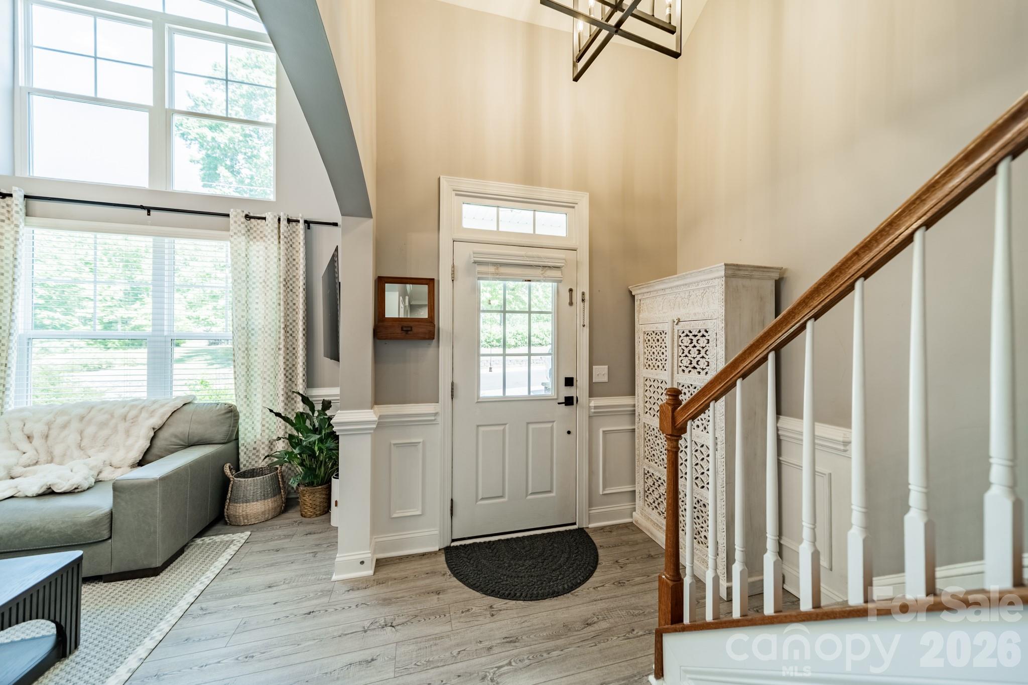 1204 Woodglen Lane