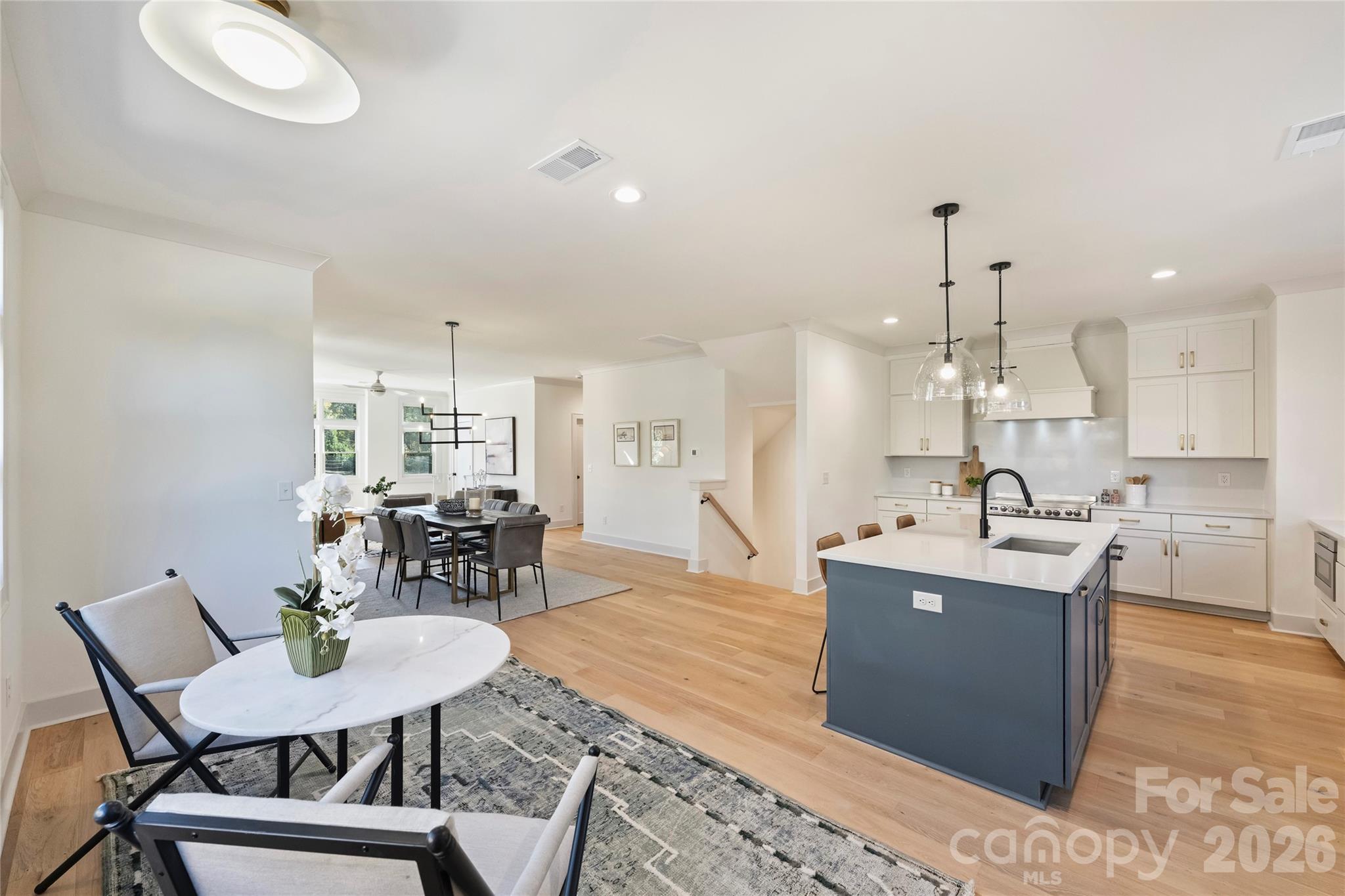 2027 Thurmond Place