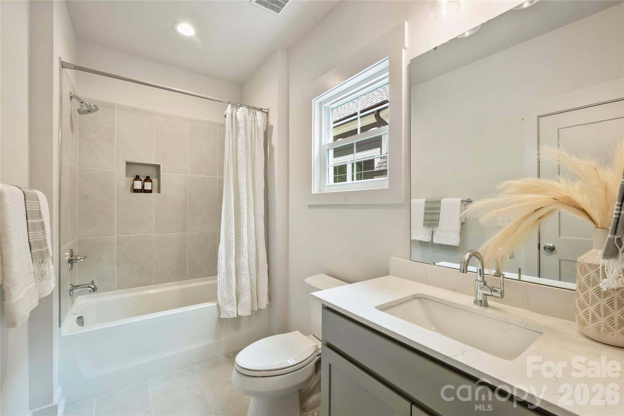 201 Coxe Avenue