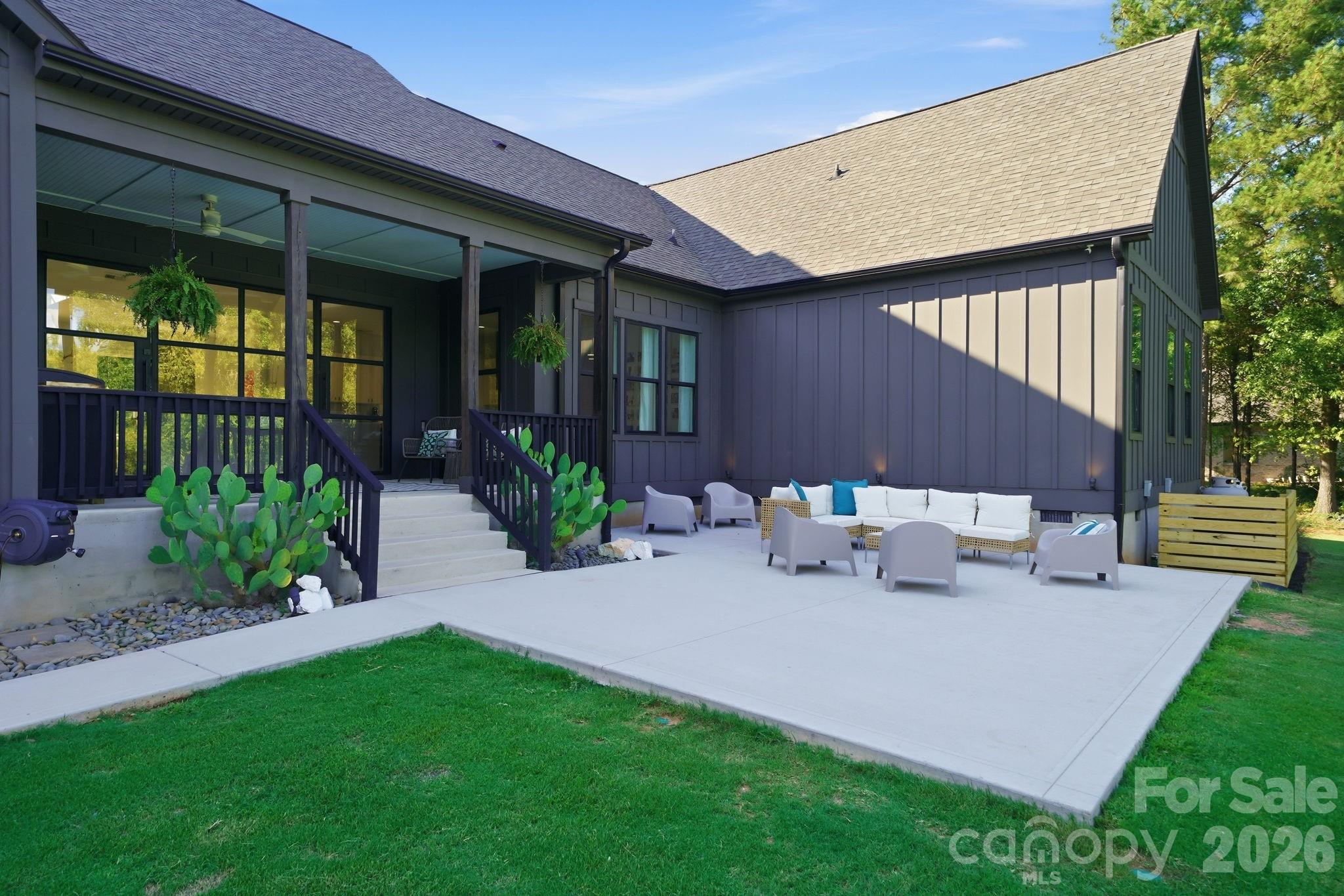 6816 W Duncan Road