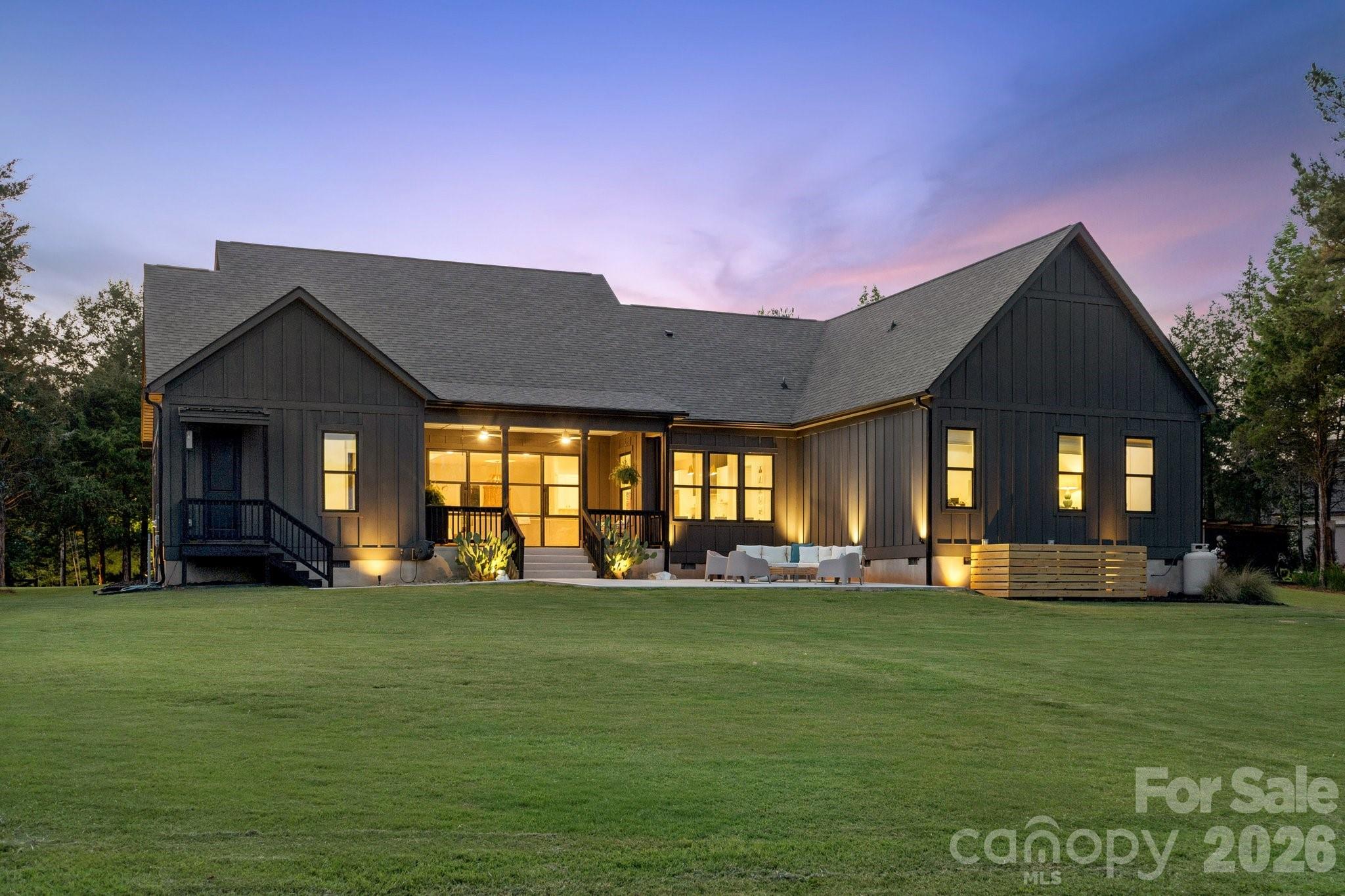 6816 W Duncan Road