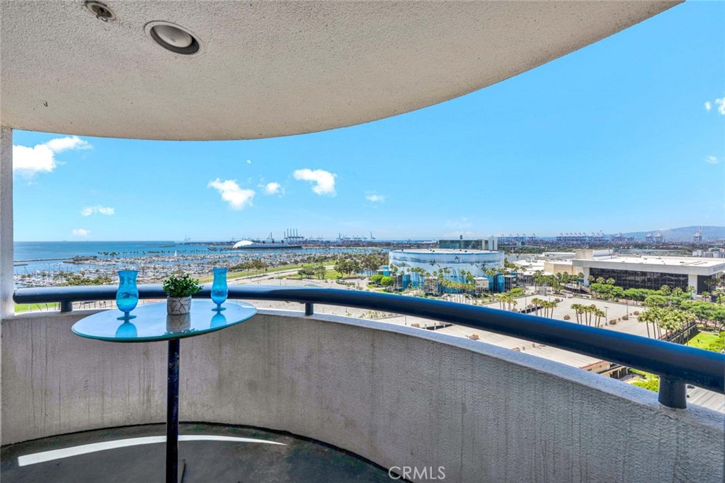 525 E Seaside Way 1504