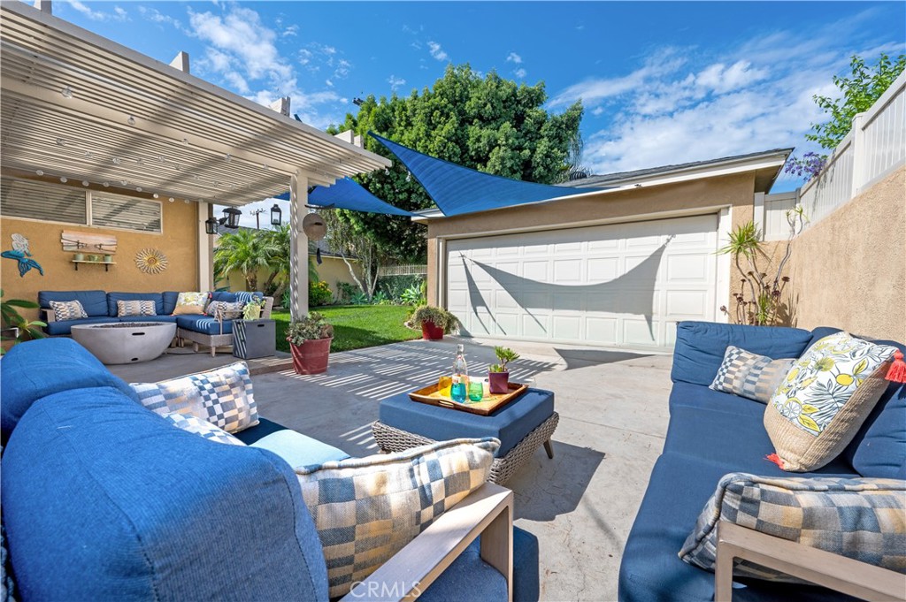 6923 E Keynote Street