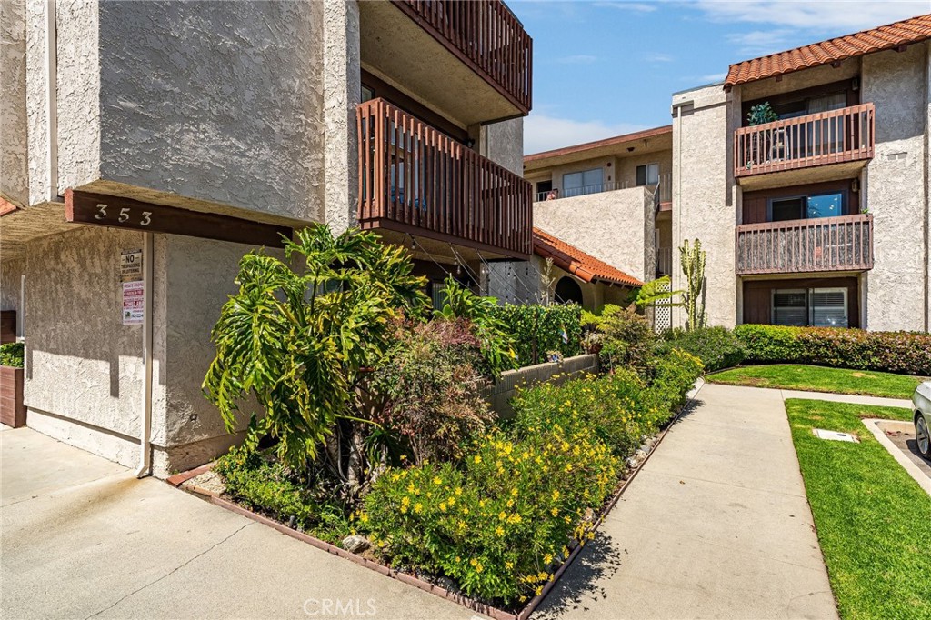 353 N Colorado Place 201