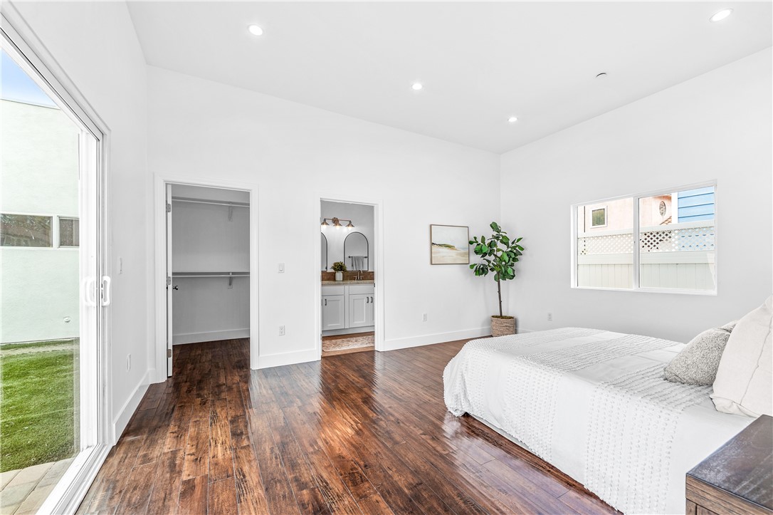 3627 E Vermont Street