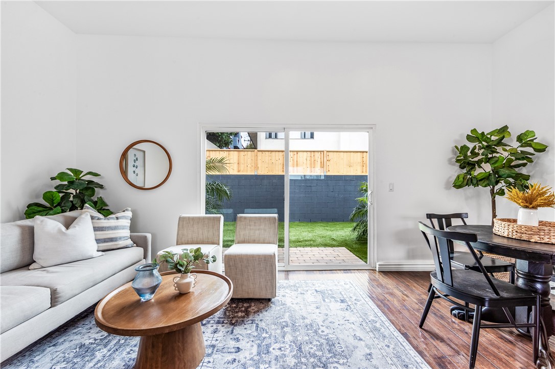 3627 E Vermont Street