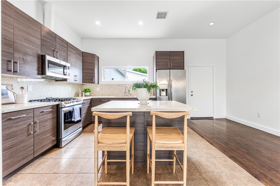 3627 E Vermont Street