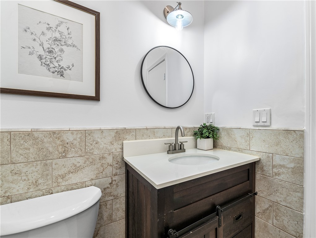 3627 E Vermont Street