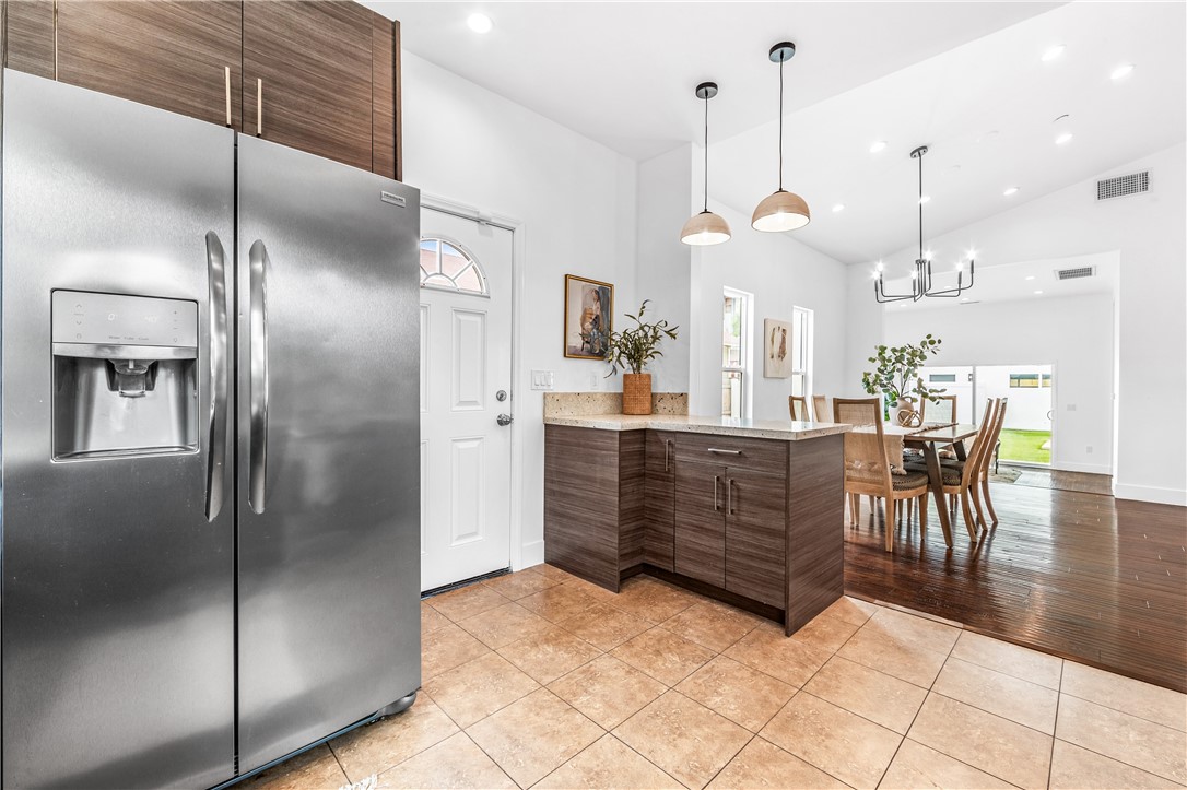 3627 E Vermont Street