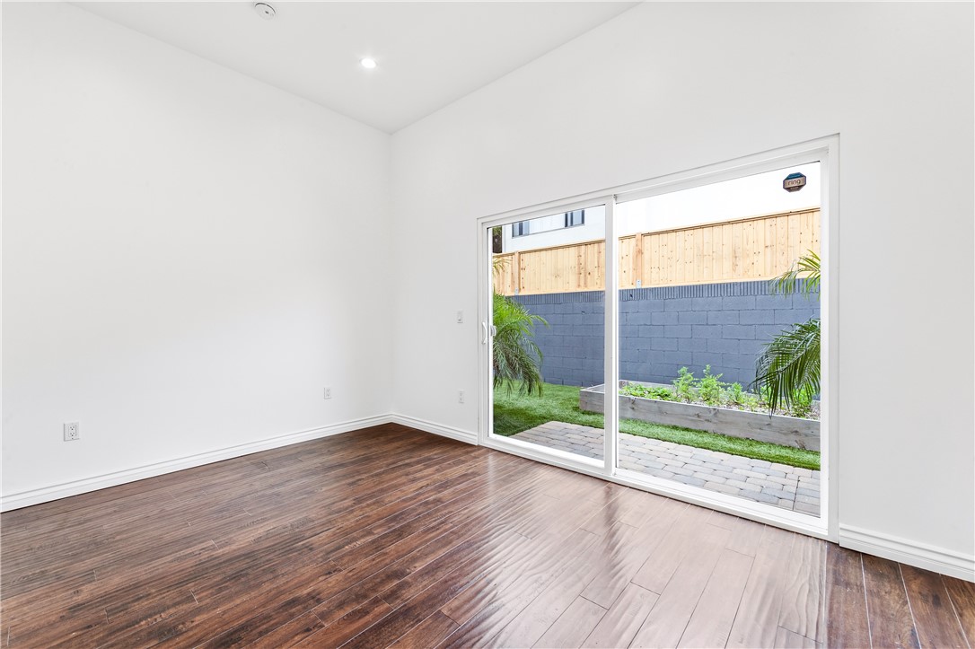 3627 E Vermont Street