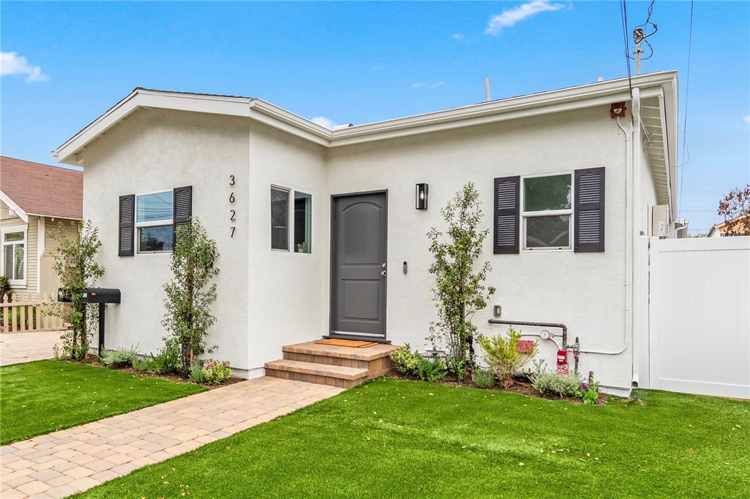 3627 E Vermont Street