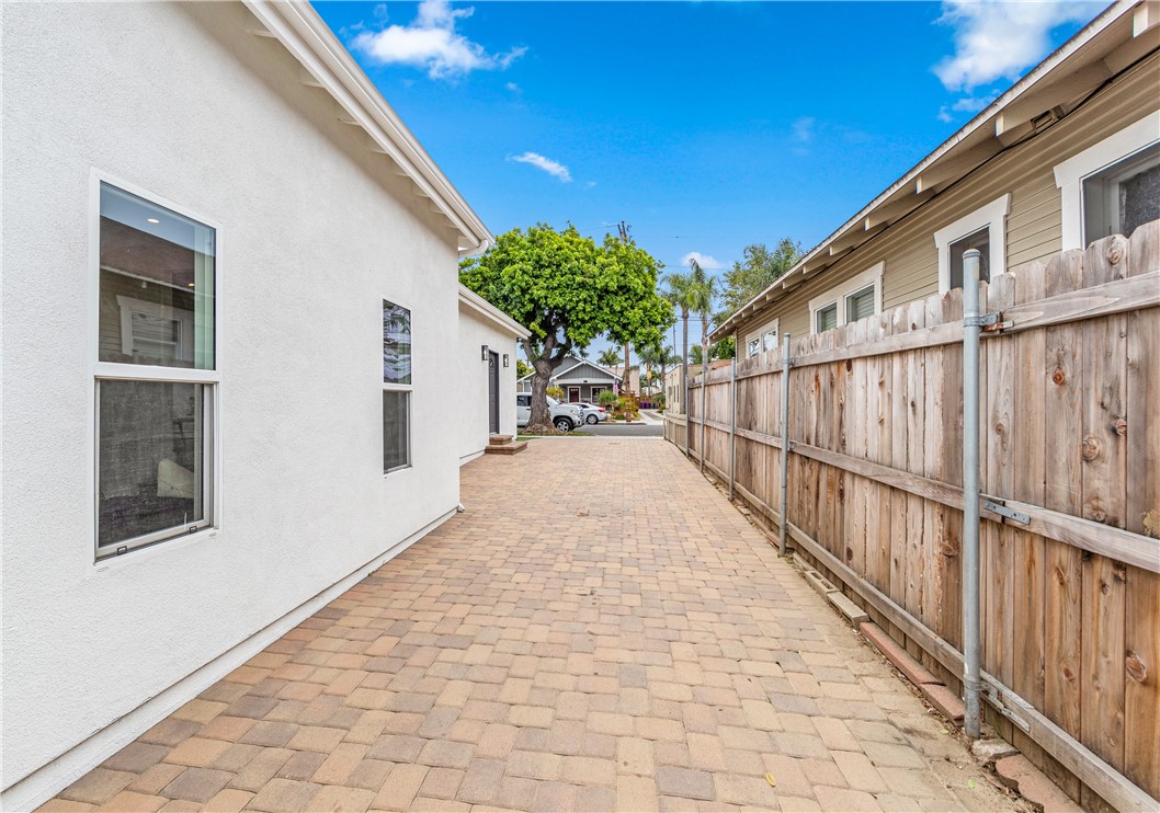 3627 E Vermont Street