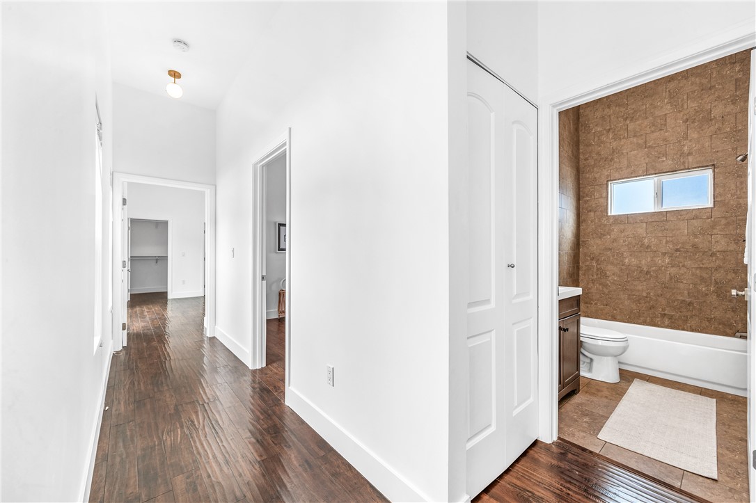 3627 E Vermont Street