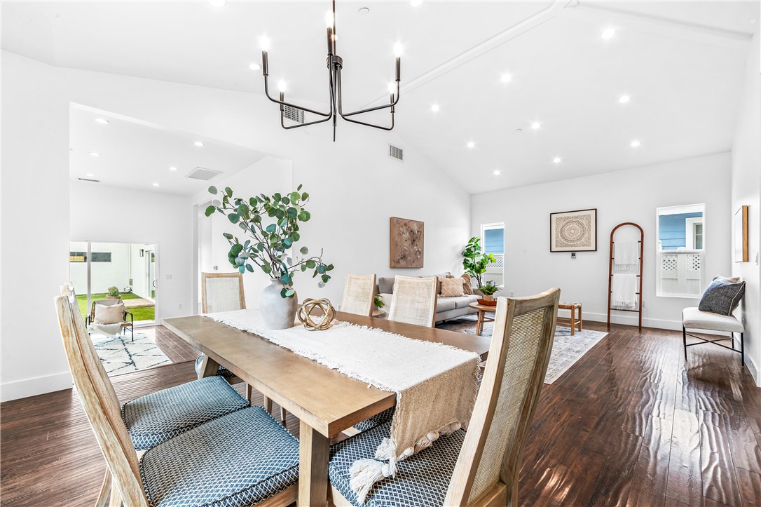 3627 E Vermont Street