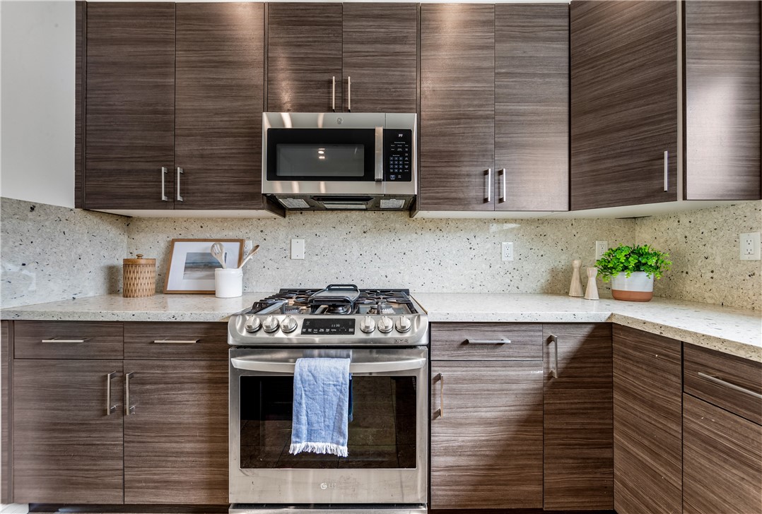 3627 E Vermont Street