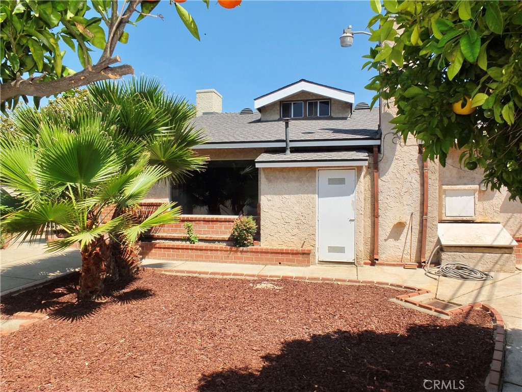 600 W Terrylynn Place