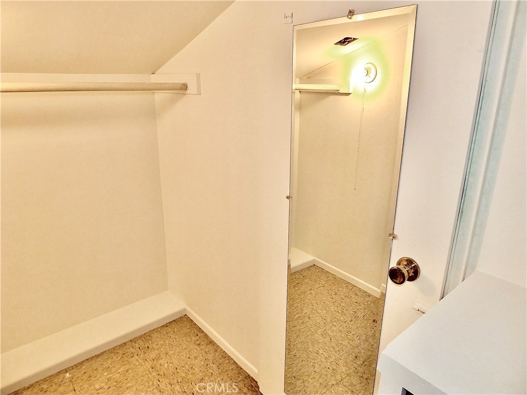 600 W Terrylynn Place