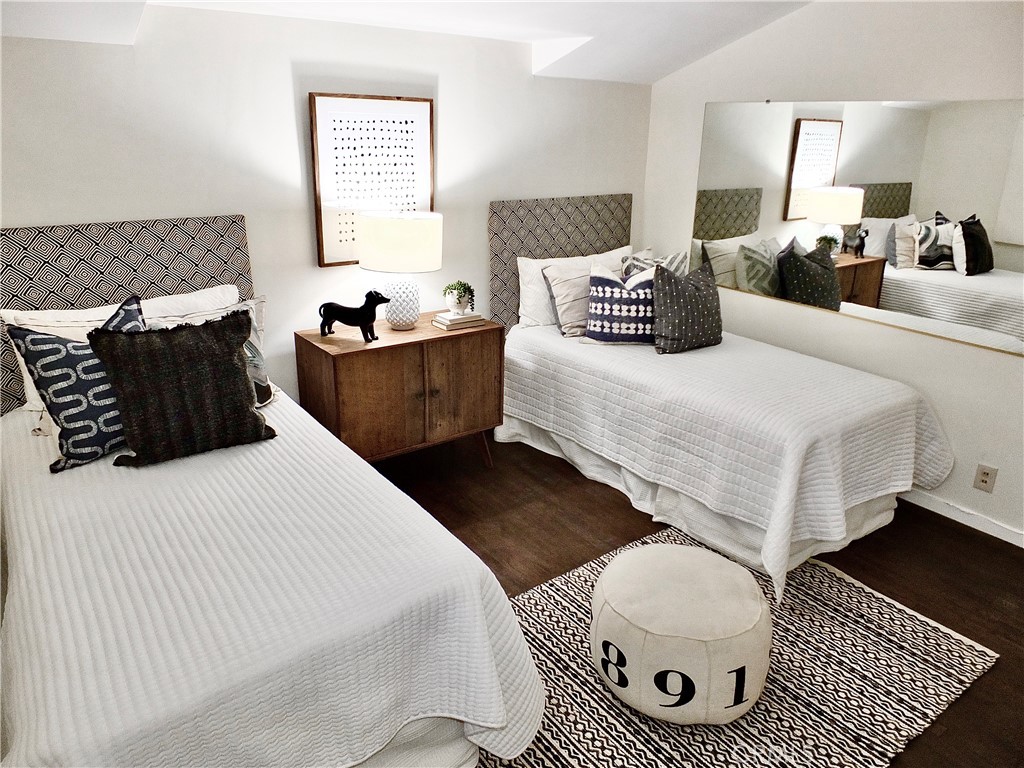 600 W Terrylynn Place