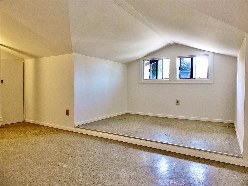 600 W Terrylynn Place