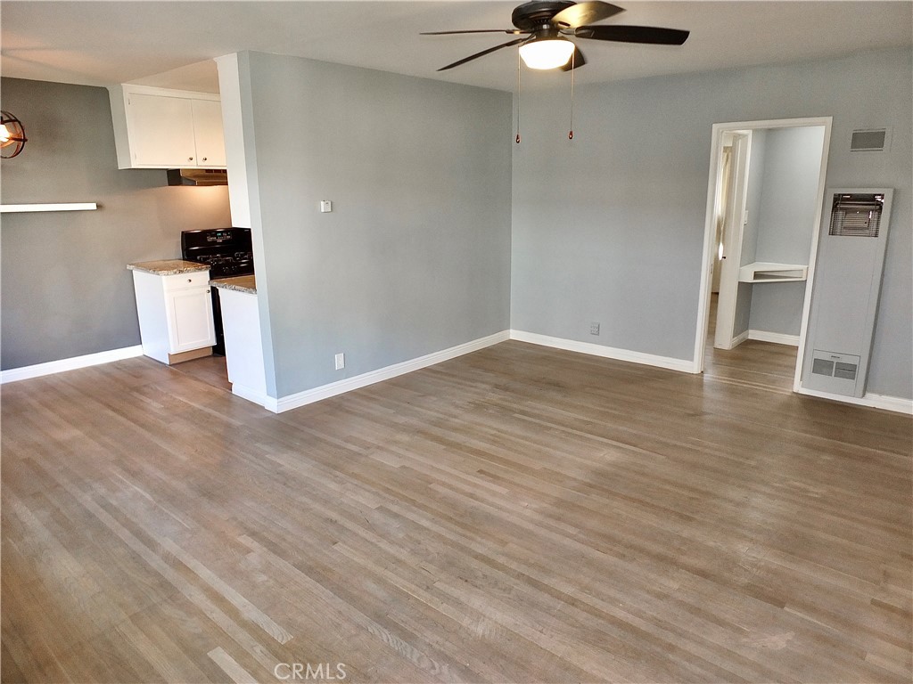 3042 E 3rd Street 15