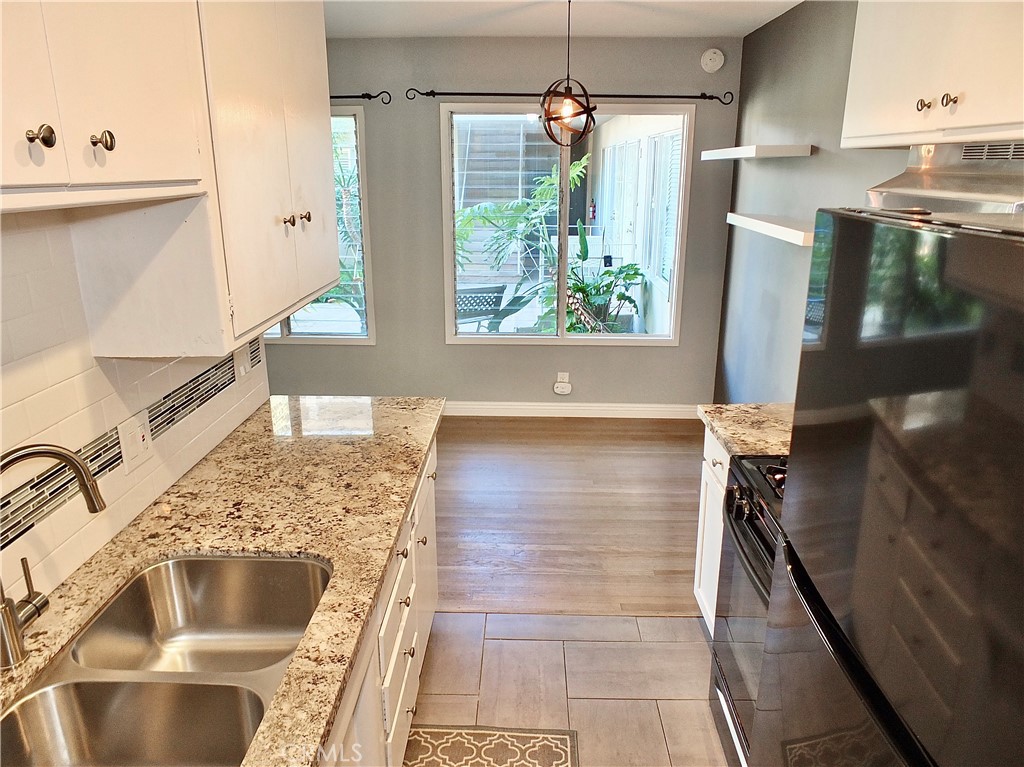 3042 E 3rd Street 15