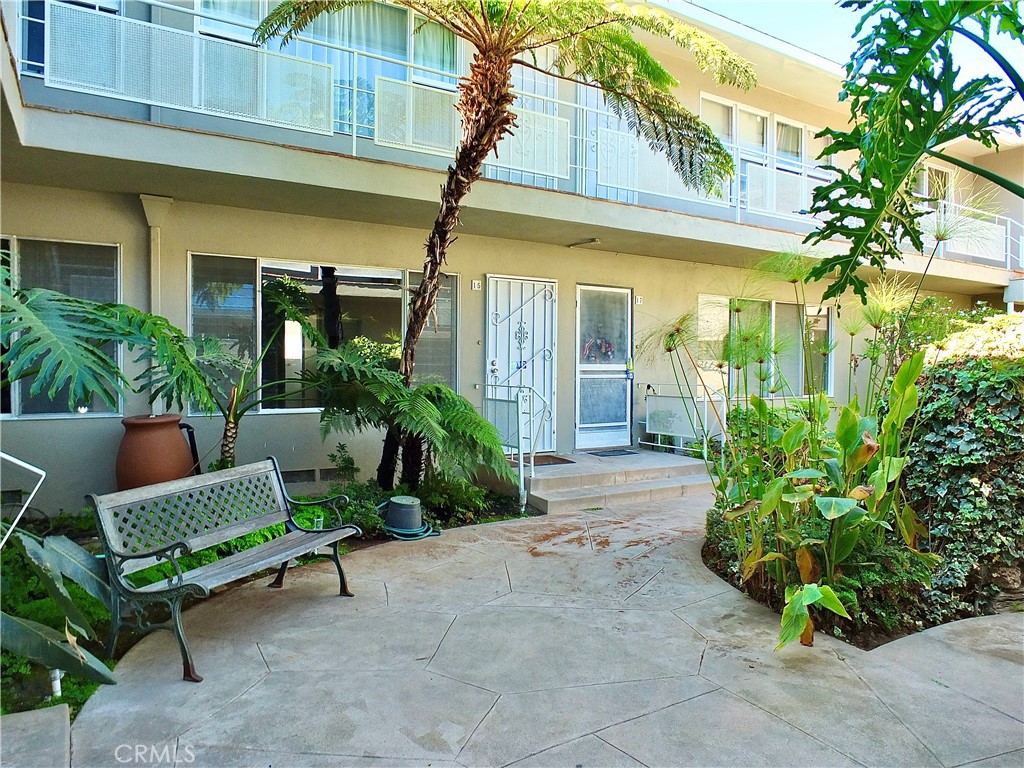 3042 E 3rd Street 15