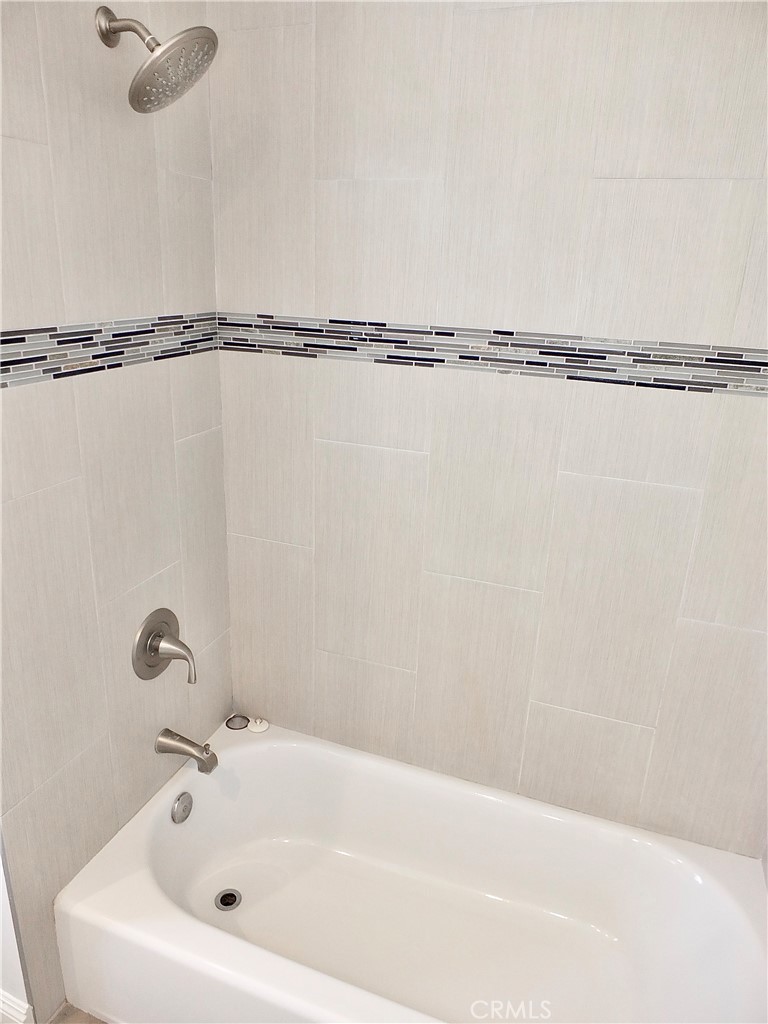 3042 E 3rd Street 15