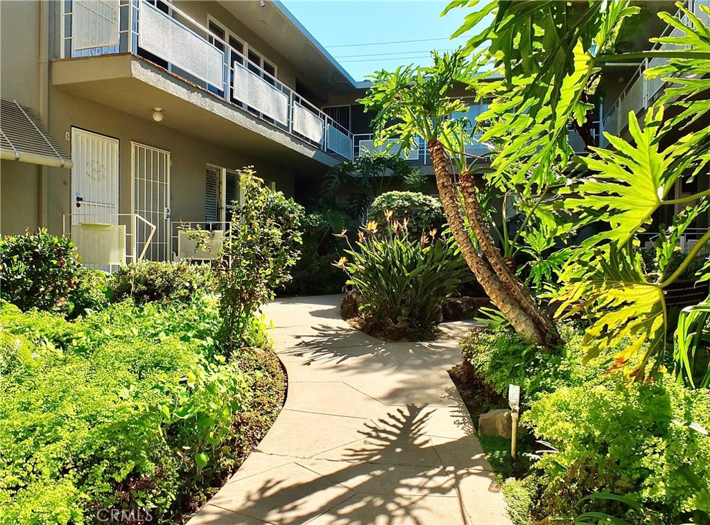 3042 E 3rd Street 15