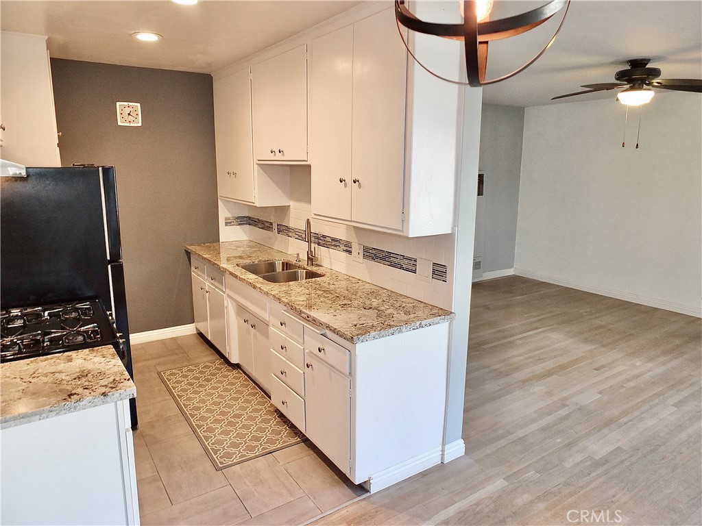 3042 E 3rd Street 15