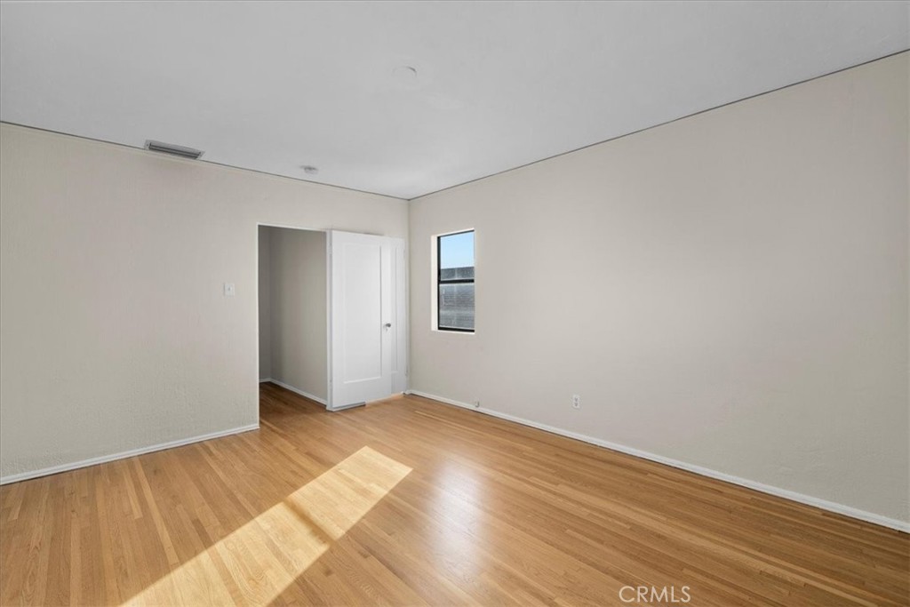 3736 Cerritos Avenue