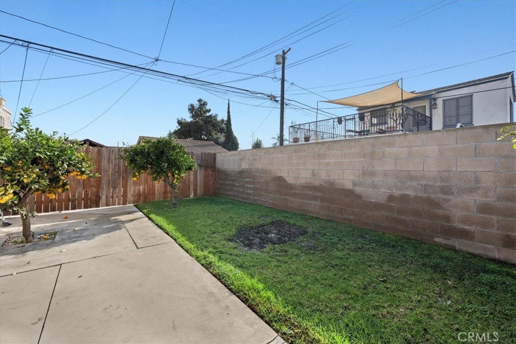 3736 Cerritos Avenue