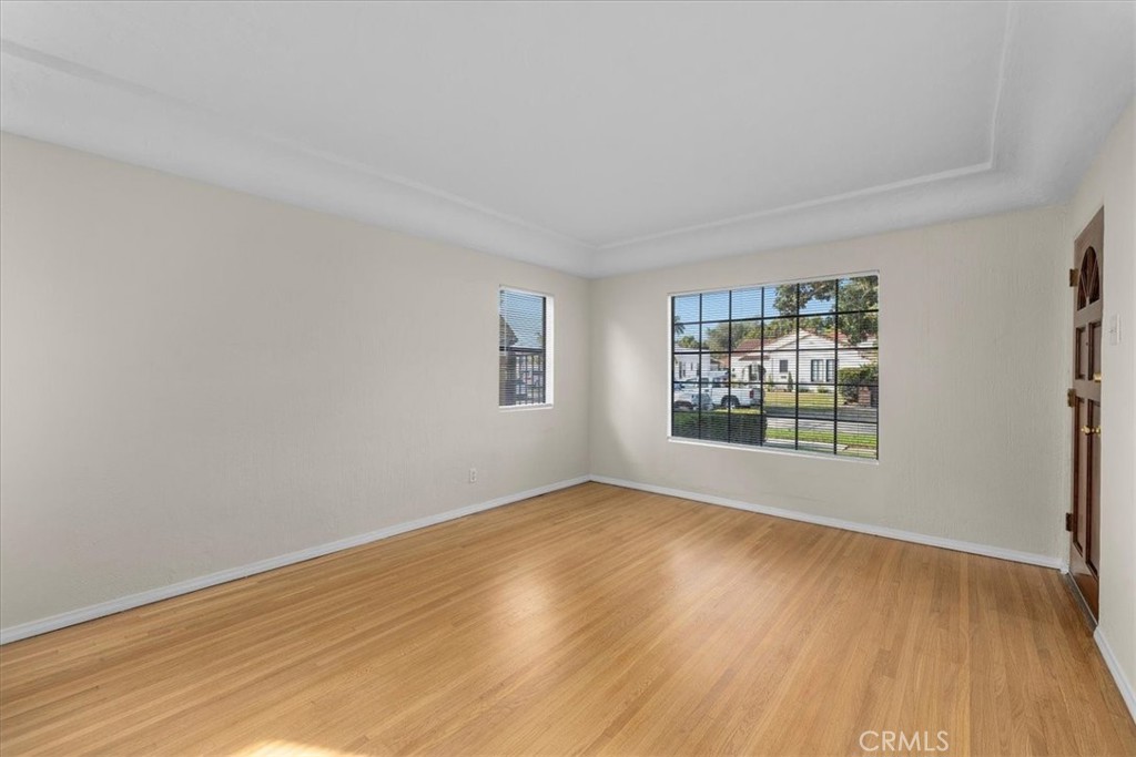 3736 Cerritos Avenue