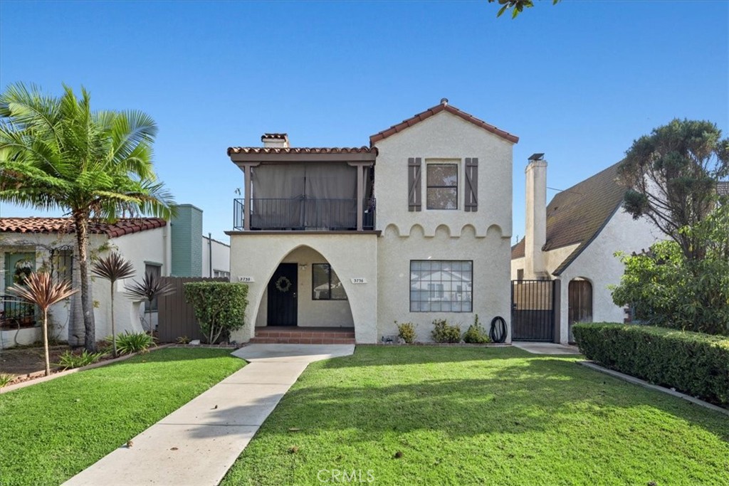 3736 Cerritos Avenue