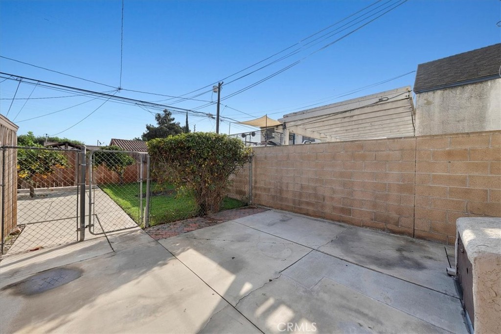 3736 Cerritos Avenue